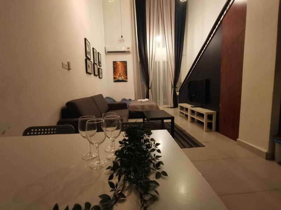 Teddy'S Homestay ไซเบอร์จายา ภายนอก รูปภาพ